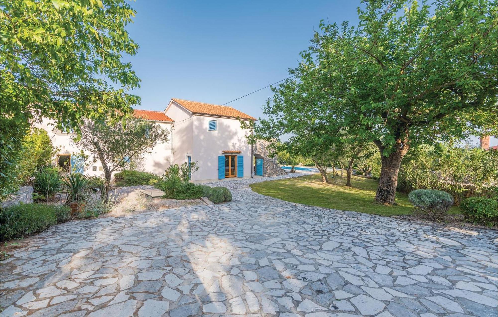 Nice Home In Zgaljici With Outdoor Swimming Pool Skrbčići Екстериор снимка